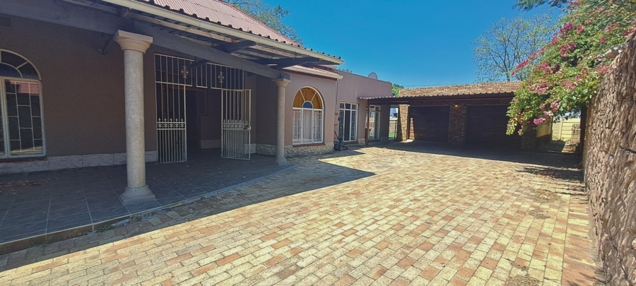 3 Bedroom Property for Sale in Bodorp North West